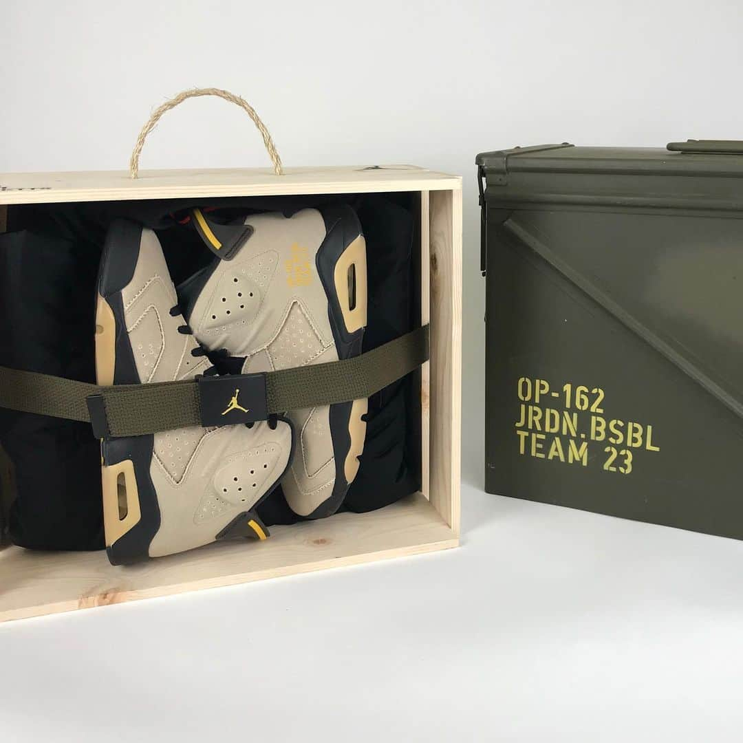 Sneaker News x Jordans Dailyさんのインスタグラム写真 - (Sneaker News x Jordans DailyInstagram)「Looks like these military-inspired Air Jordan 6 PEs are only going off to Jordan athletes in the MLB. Should @jumpman23 bless us with a retail release? Tap the link in the bio for more details #jordansdaily」6月1日 7時14分 - jordansdaily