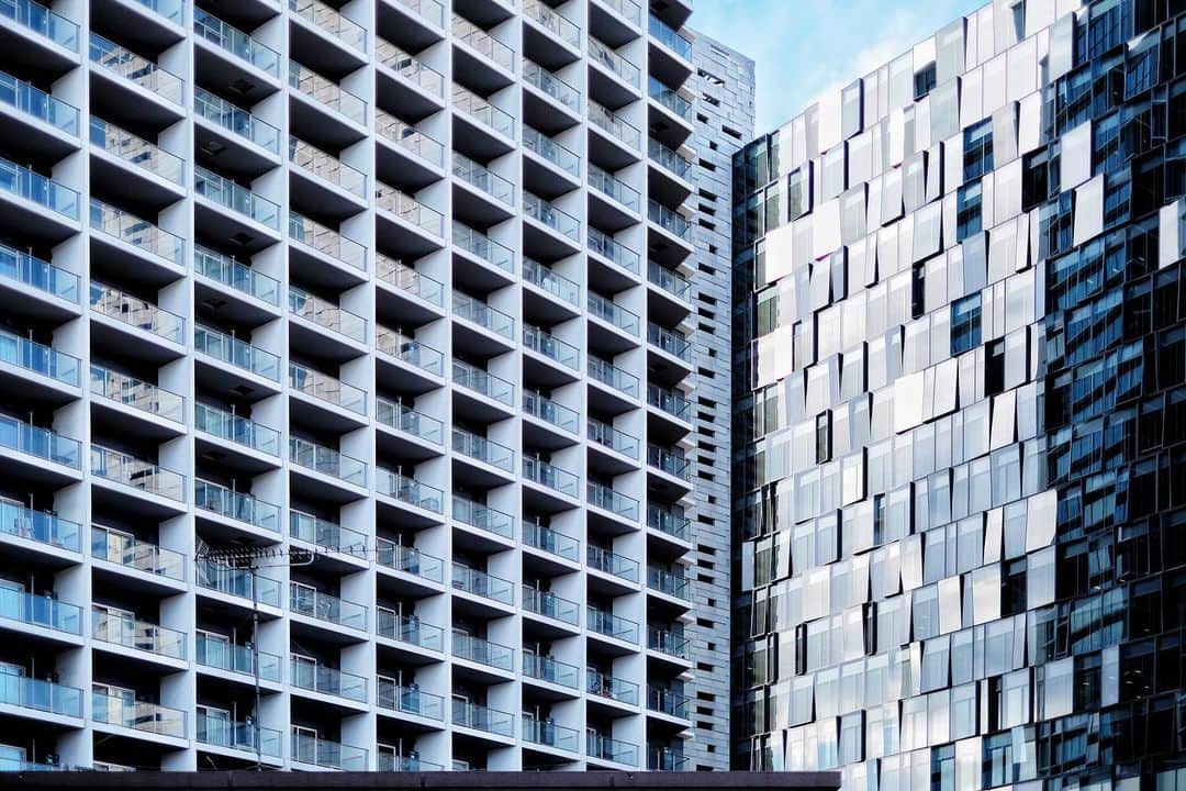 Yasuhito Shigakiのインスタグラム：「. . Architecture 02:31 PM . . #ザ壁部 . Tokyo, Japan」