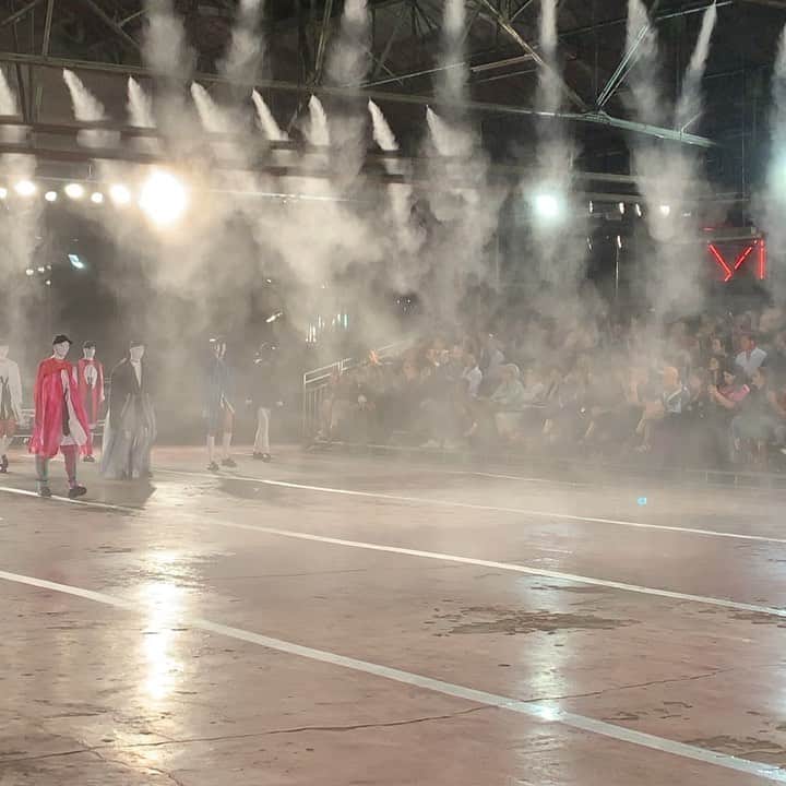ジャンポールレスパナールのインスタグラム：「. A horsy spooky fetish end La cambre fashion show」
