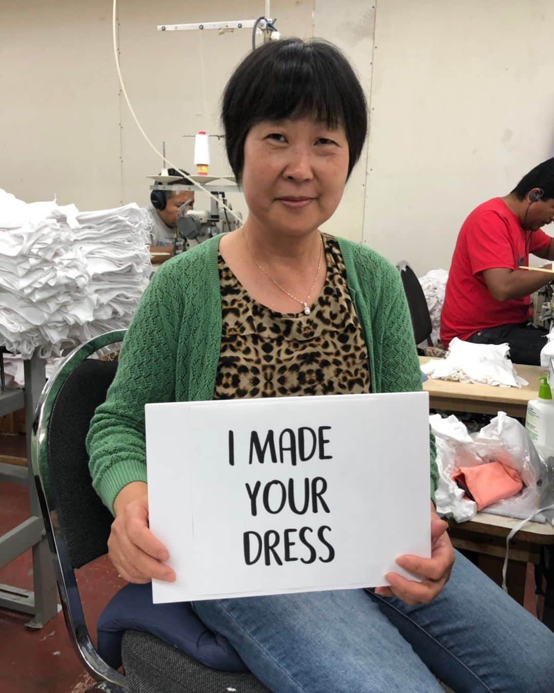 のインスタグラム：「This is Zhen Li and she made your dress. ♡ . #iamlamade #ethicalbrand #ethicalclothing #minimalism #inspiredwomen #feelfreefeed #lessismore #whomademyclothes #aquietstyle #theartofslowliving  #ethicallymade #ethicalstyle #aquietstyle #buylessbuybetter #consciousfashion #fewerbetter #whomademyclothes #embracingaslowerlife #sustainablestyle #slowfashionstyle #slowfashionmovement #responsiblebrand #sustainablestyle」