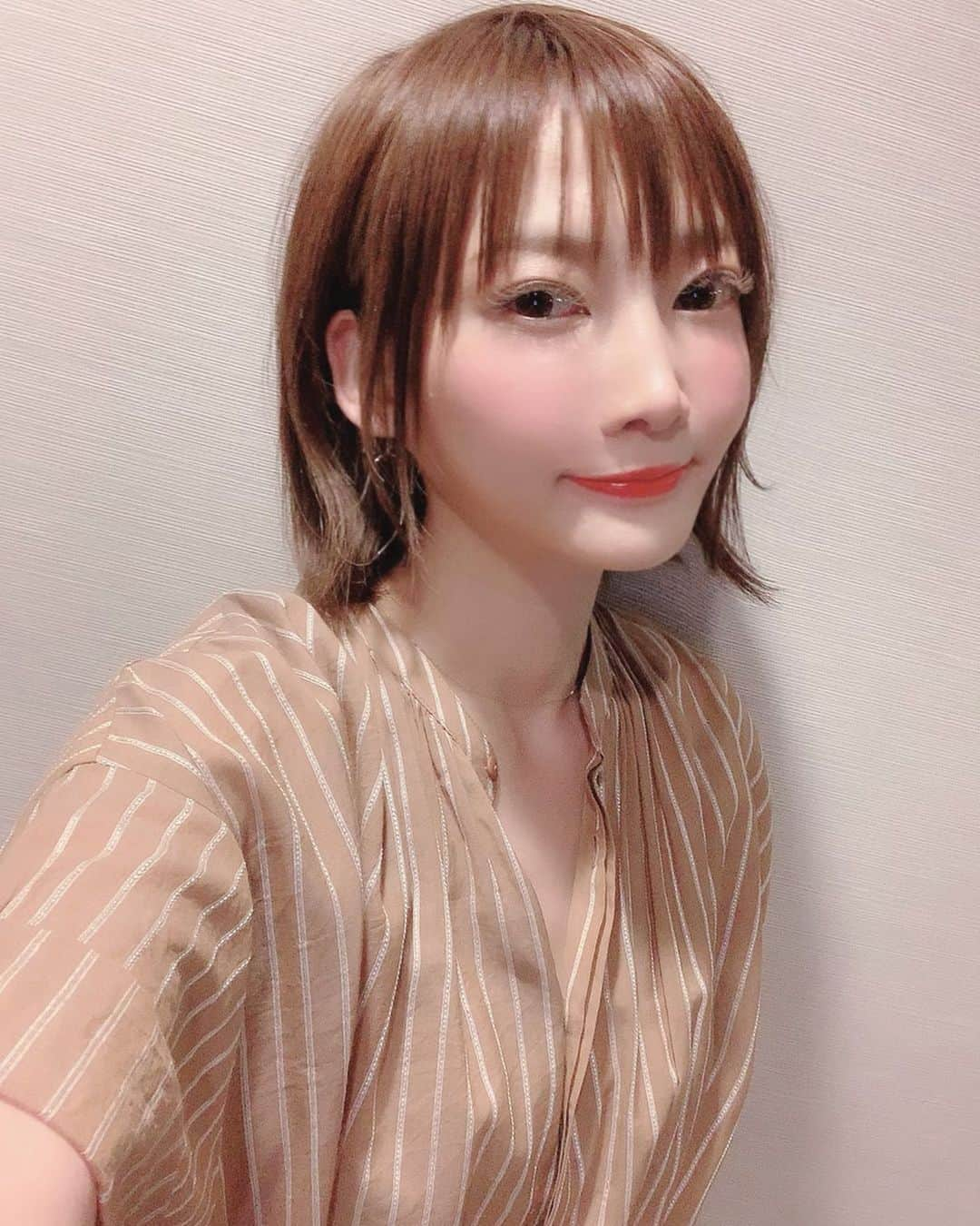 木下ゆうかさんのインスタグラム写真 - (木下ゆうかInstagram)「最近縦じまのワンピース2枚も買ってるやん！！ ️ 睫毛が目立ってるみたいやけど光の加減だよー！笑 だって前の写真からいじってないもん。。😂❤️ #木下ゆうか #kinoshitayuka #木下佑香」6月1日 8時35分 - yuka_kinoshita_0204