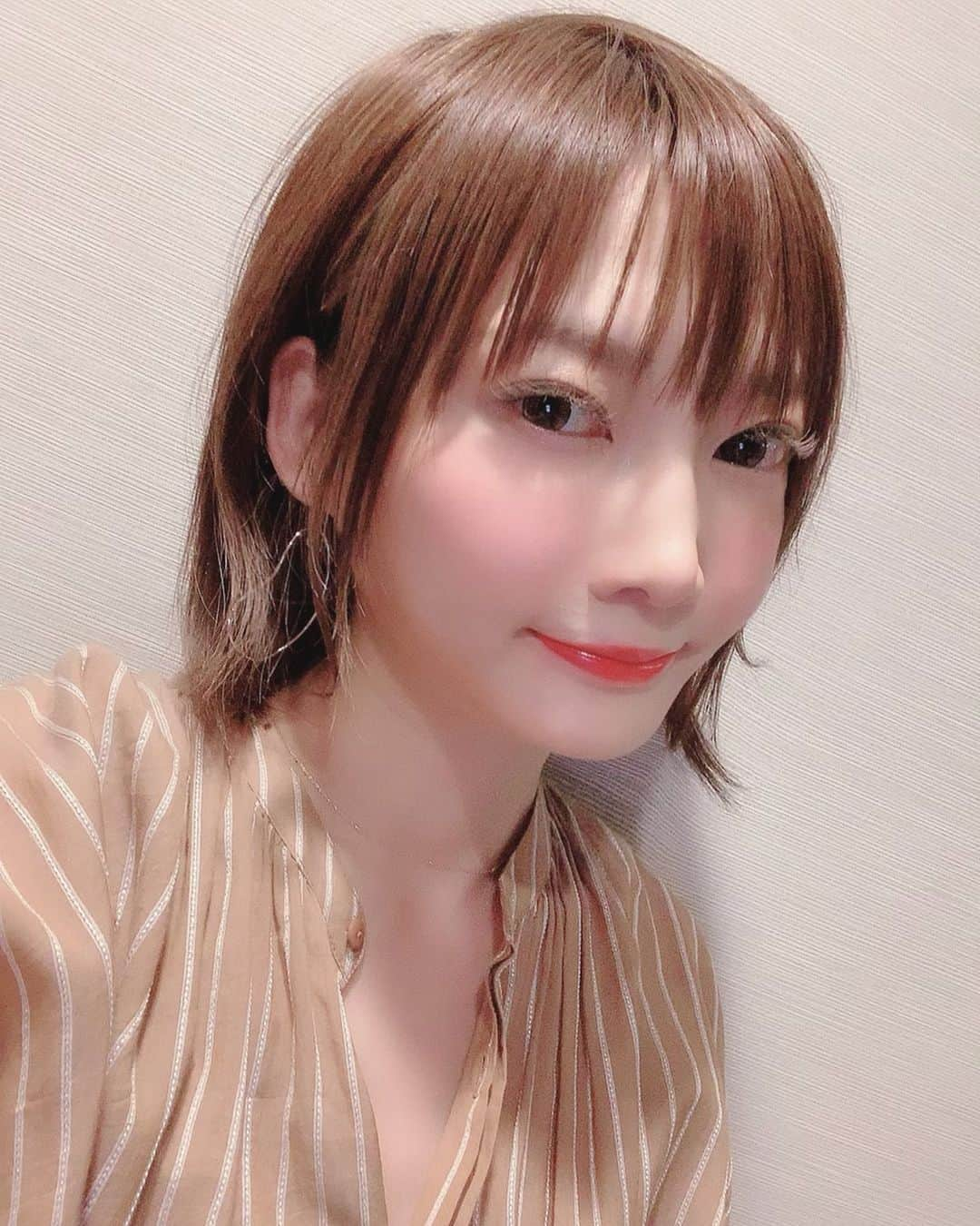 木下ゆうかさんのインスタグラム写真 - (木下ゆうかInstagram)「最近縦じまのワンピース2枚も買ってるやん！！ ️ 睫毛が目立ってるみたいやけど光の加減だよー！笑 だって前の写真からいじってないもん。。😂❤️ #木下ゆうか #kinoshitayuka #木下佑香」6月1日 8時35分 - yuka_kinoshita_0204