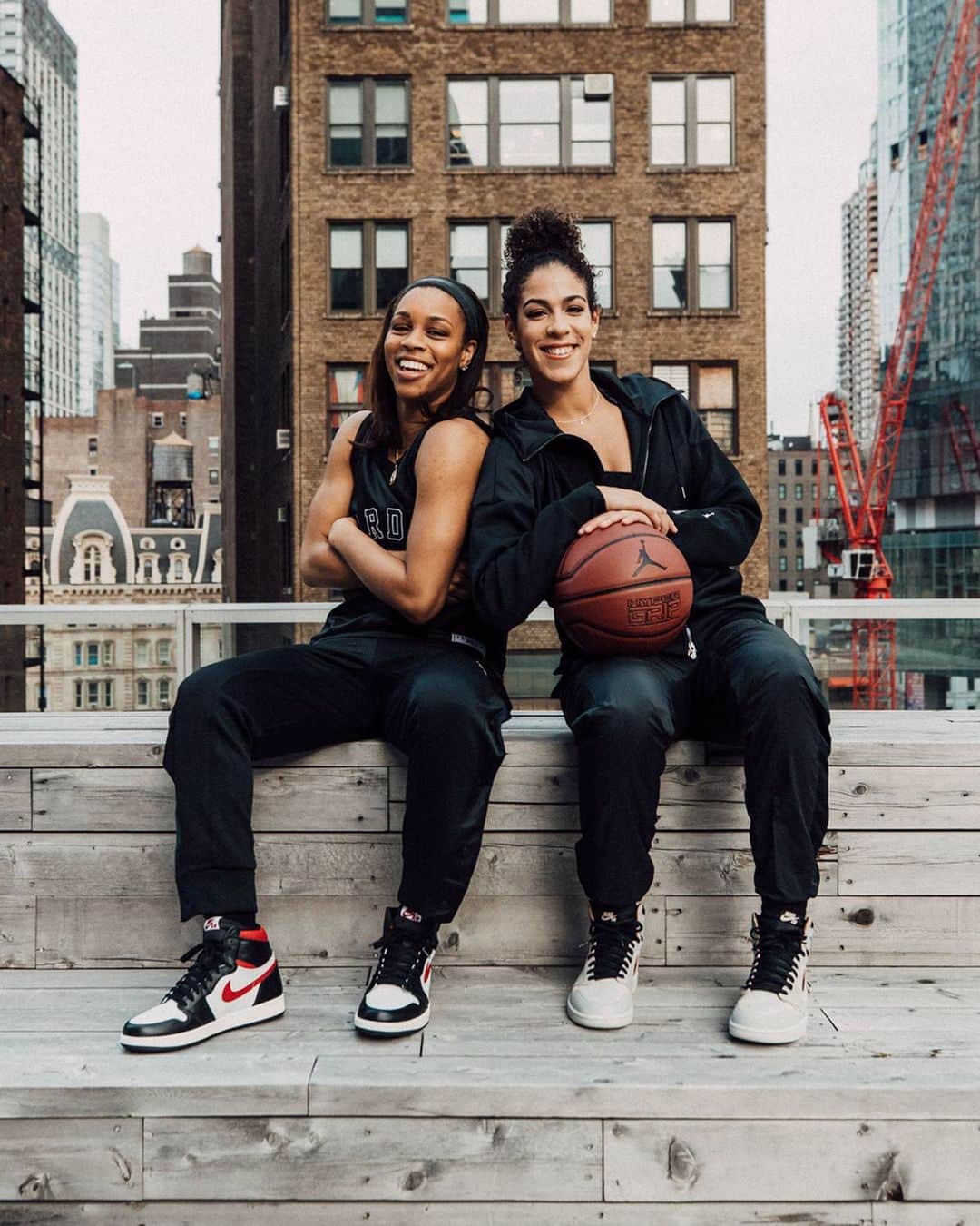 Jordanのインスタグラム：「Family business. Welcome WNBA players @I_Hoop25 and @KiaNurse to the Jumpman team.」