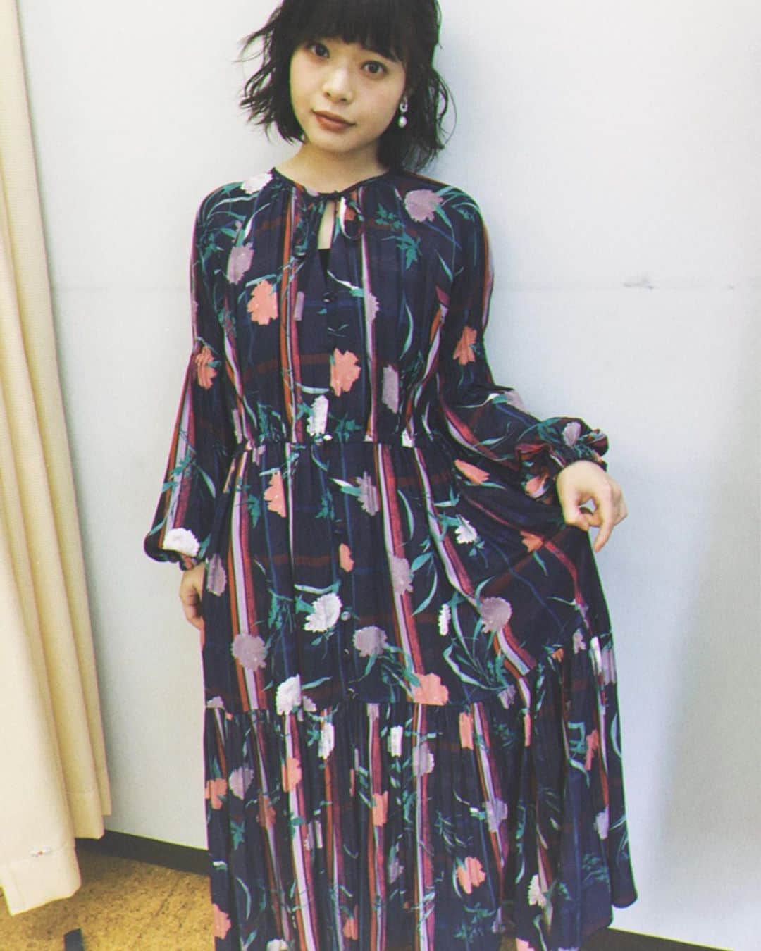 のインスタグラム：「昨日今日と『愛がなんだ』舞台挨拶 心斎橋、梅田、新神戸！ ありがとうございました！ たくさんの質問ありがとうございました！ 答えを話すうちにいろんなこと思い出して面白かったです💛💛 公開して1ヶ月以上経っていて舞台挨拶に来れるなんて幸せ！ 愛がなんだを見てくださった方、本当にありがとうございます！ これからの方も、よろしくおねがいします☺️ 愛がなんだ、まだまだ盛り上げていこうぜーい😘✨✨と思っています！  #arobe #troisiemechaco #somunium_22 #mandassociates #愛がなんだ #今泉力哉 #岸井ゆきの」