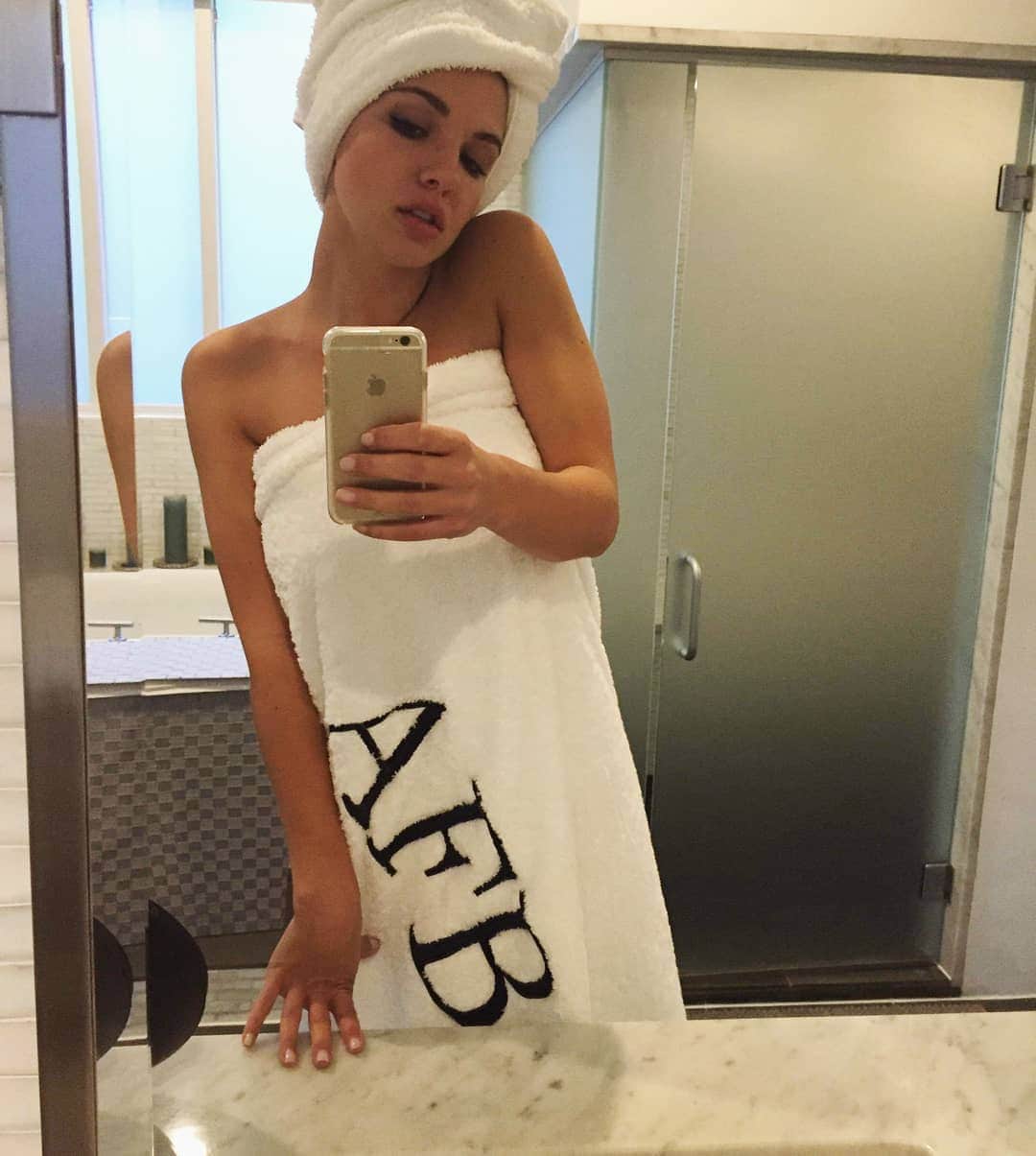 のインスタグラム：「🌼🌼spa day preferred to almost any other type of day」