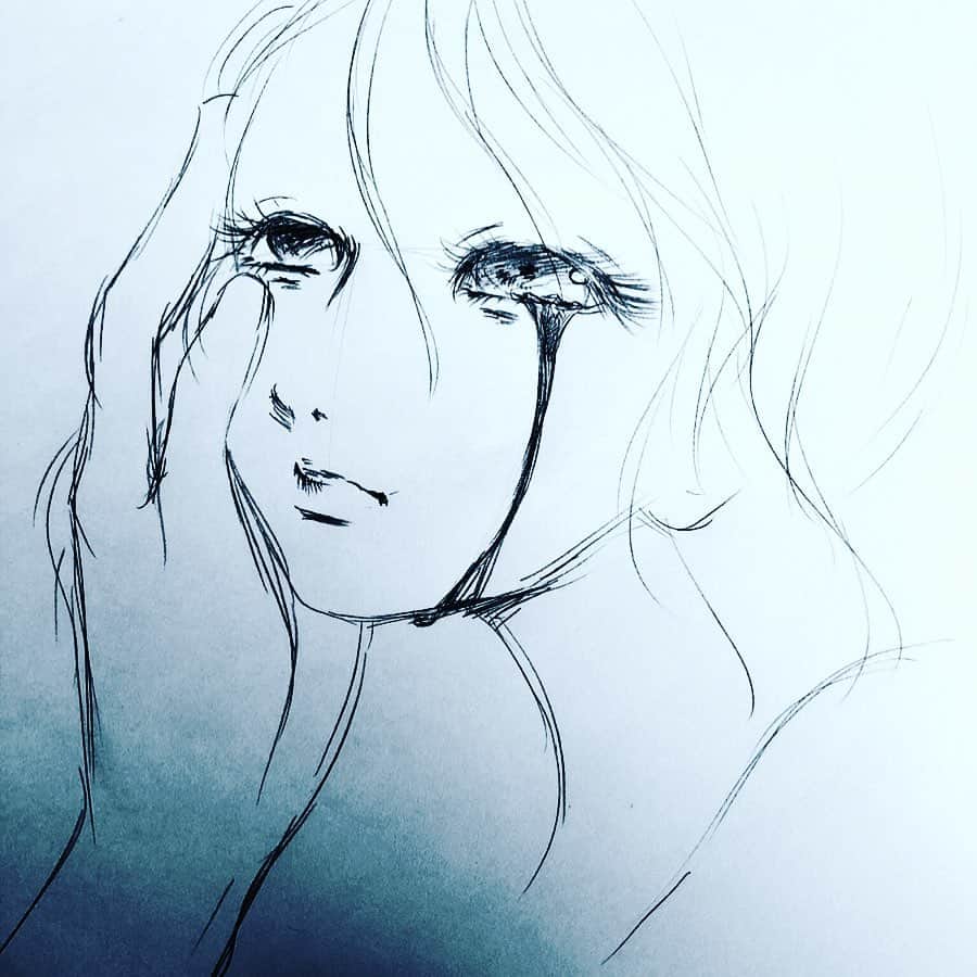 白珠イチゴのインスタグラム：「血が出るくらい、ちゃんと頑張ったよ。  #ドローイング  #drawing #illustration  #illust  #シャープペンシル  #シャープペンシル画」