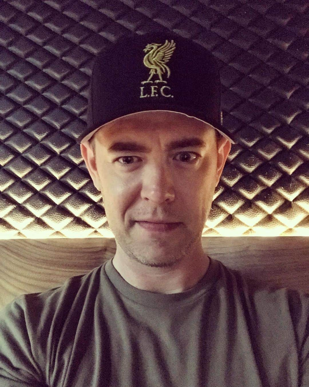 コリン・ハンクスさんのインスタグラム写真 - (コリン・ハンクスInstagram)「Yes! I was able to track down this gem of a hat from a Swedish website just in time for the Champions League Final. Added bonus to still be able claim the Black and Gold of @lafc while supporting The Reds 🔴 ...You'll Never Walk Alone! Let's Go @liverpoolfc! #uclfinal #liverpool #ynwa🔴」6月1日 10時39分 - colinhanks