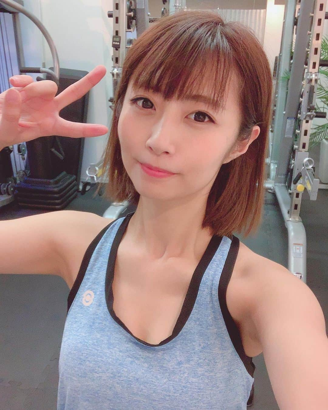 古川真奈美さんのインスタグラム写真 - (古川真奈美Instagram)「.﻿ .﻿ パーソナルトレーニング﻿ @gravity_gym_jp  にいってきました😇﻿ ﻿ 筋肉痛で階段の昇り降りがめっちゃしんどいww﻿ ﻿ 本当に運動が嫌いすぎる…笑﻿ できることなら何もしたくない。。﻿ だけどそれだと身体が老いていくので嫌でも頑張ってトレーニングします！！🙄🙄笑﻿ ﻿ @yuma.kashiwada  さんと楽しい話をしながらトレーニングするので頑張れます！！﻿ いつもありがとうございます🙇🏻‍♂️✨﻿ ﻿ そんなGRAVITYさんが横浜店にもオープンしたみたいです👏🏻﻿ 運動不足なそこのあなた！！﻿ 一緒に頑張ろう！！！﻿ ﻿ 運動嫌いだからこそ、パーソナルジムは私にピッタリだ😂💕﻿ ﻿ ﻿ #パーソナルジム  #パーソナルトレーニング  #gym  #恵比寿  #横浜﻿ #instagood  #instadiary﻿﻿ #instalike #instamood ﻿﻿ #ow #instapic #instaphoto﻿﻿ #girl　#follow #followme」6月1日 10時46分 - mana_0619