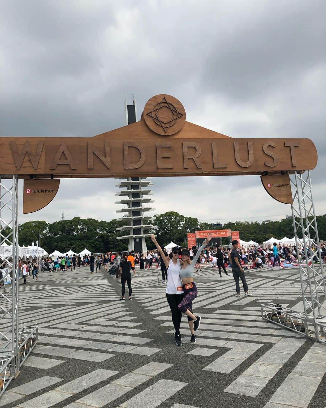 土屋ひかるのインスタグラム：「#WANDERLUST で朝からラン、ヨガ、メディテーションしてます🧘‍♀️✨ 最高な休日の始まり！ 皆様もステキな週末を💜  #ワンダーラスト #run #yoga #meditation #chakra #2019トリンプイメージガール  #モデル」