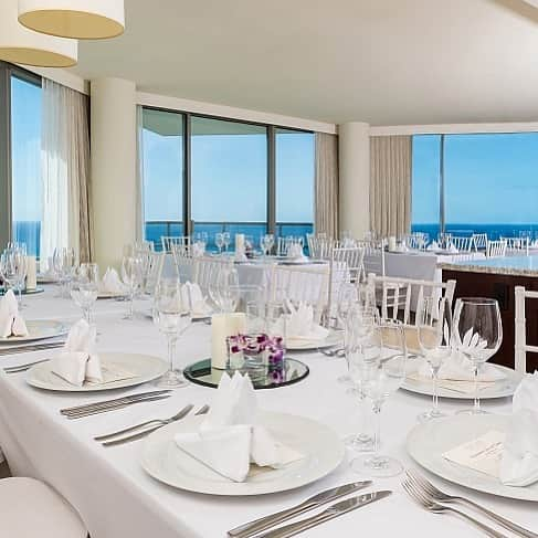 Trump Waikikiさんのインスタグラム写真 - (Trump WaikikiInstagram)「Special events with a view.  Allow us to set up an intimate size reception in our spacious suite.  For more information, contact Special Events at 808.683.7455 #trumpwaikiki #specialevents #luxuryhotelwaikiki  スイートで各種ミーティングのセッティングが可能です。ご相談は808.683.7455まで。 #トランプワイキキ #ハワイでミーティング」6月1日 11時54分 - trumpwaikiki