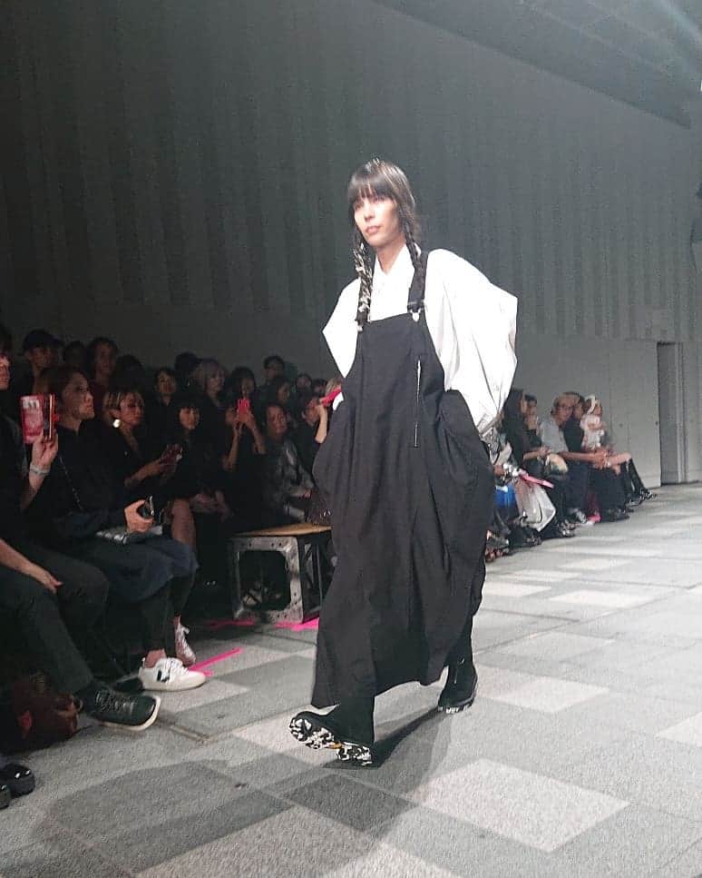 福川雅顕さんのインスタグラム写真 - (福川雅顕Instagram)「. @limifeu_official  素敵なshowでした . #japan #tokyo #fashion」6月1日 11時46分 - masaakifukugawa