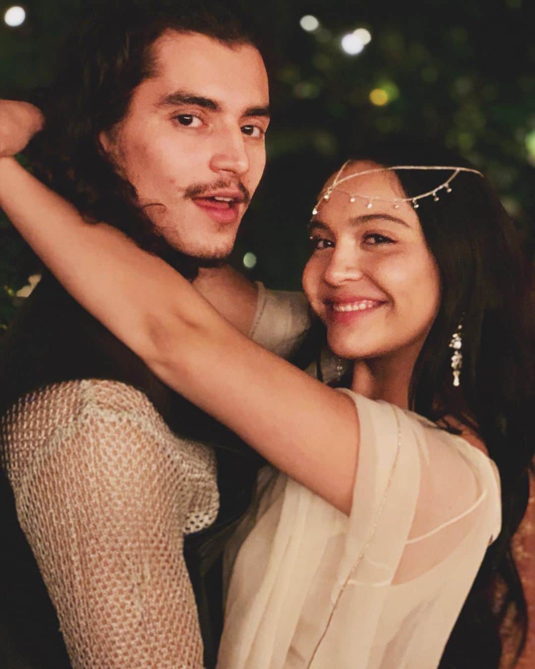 ステラ・ハジェンズのインスタグラム：「should we just change our names to Aragorn and Arwen and call it a damn day? 🤴🏻🧝🏼‍♀️」