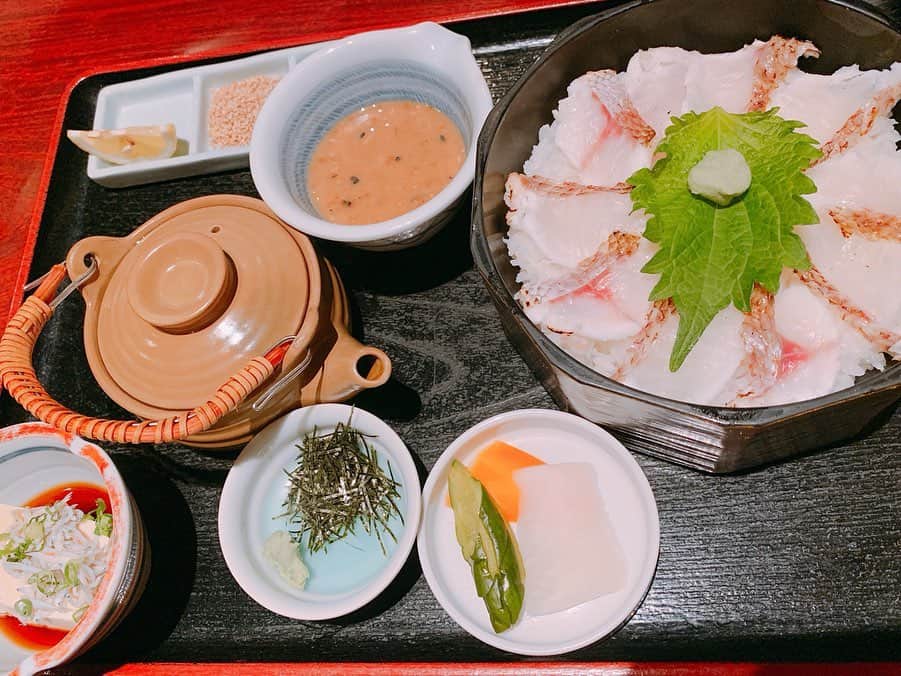 天乃舞衣子さんのインスタグラム写真 - (天乃舞衣子Instagram)「〜鯛めしの旅〜 北条鯛めし 松山鯛めし 宇和島鯛めし  1日で全て巡りました♪♪ 作り方も食べ方も全く違う鯛めし。 どれも最高に美味しかったぁ！！」6月1日 12時11分 - amanomaiko