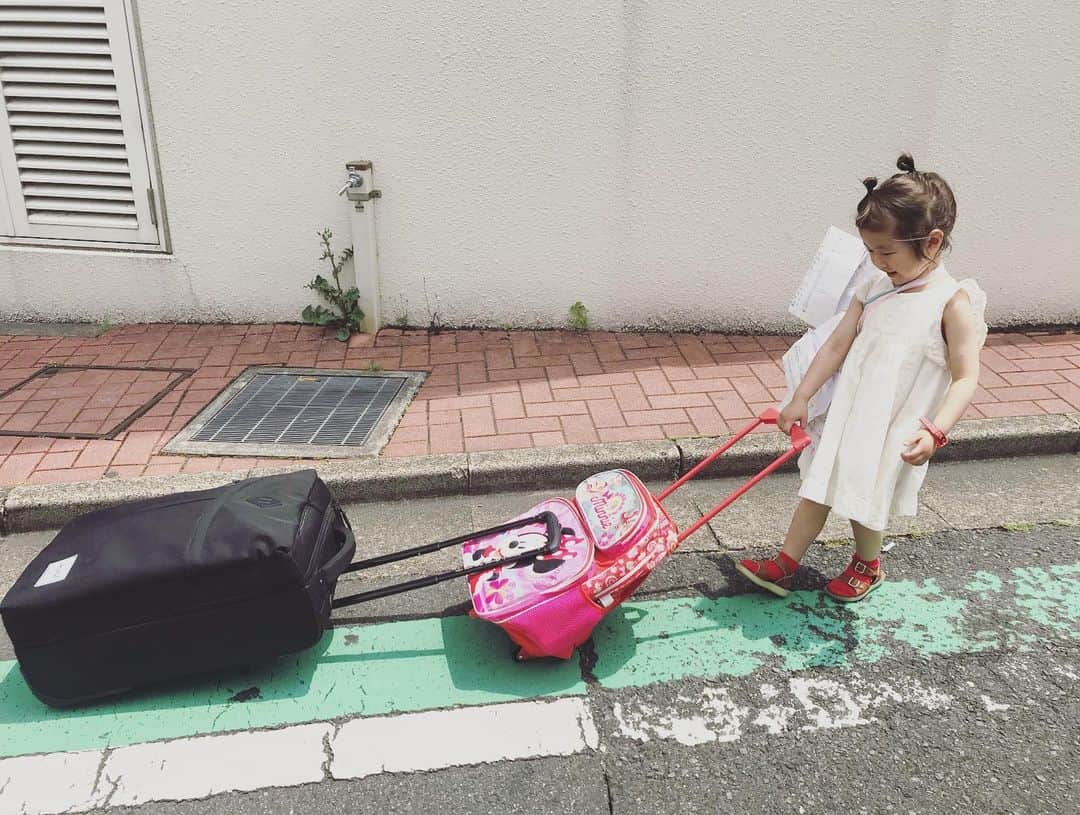坂本美雨さんのインスタグラム写真 - (坂本美雨Instagram)「森道へ #今日のなまこちゃん」6月1日 12時09分 - miu_sakamoto