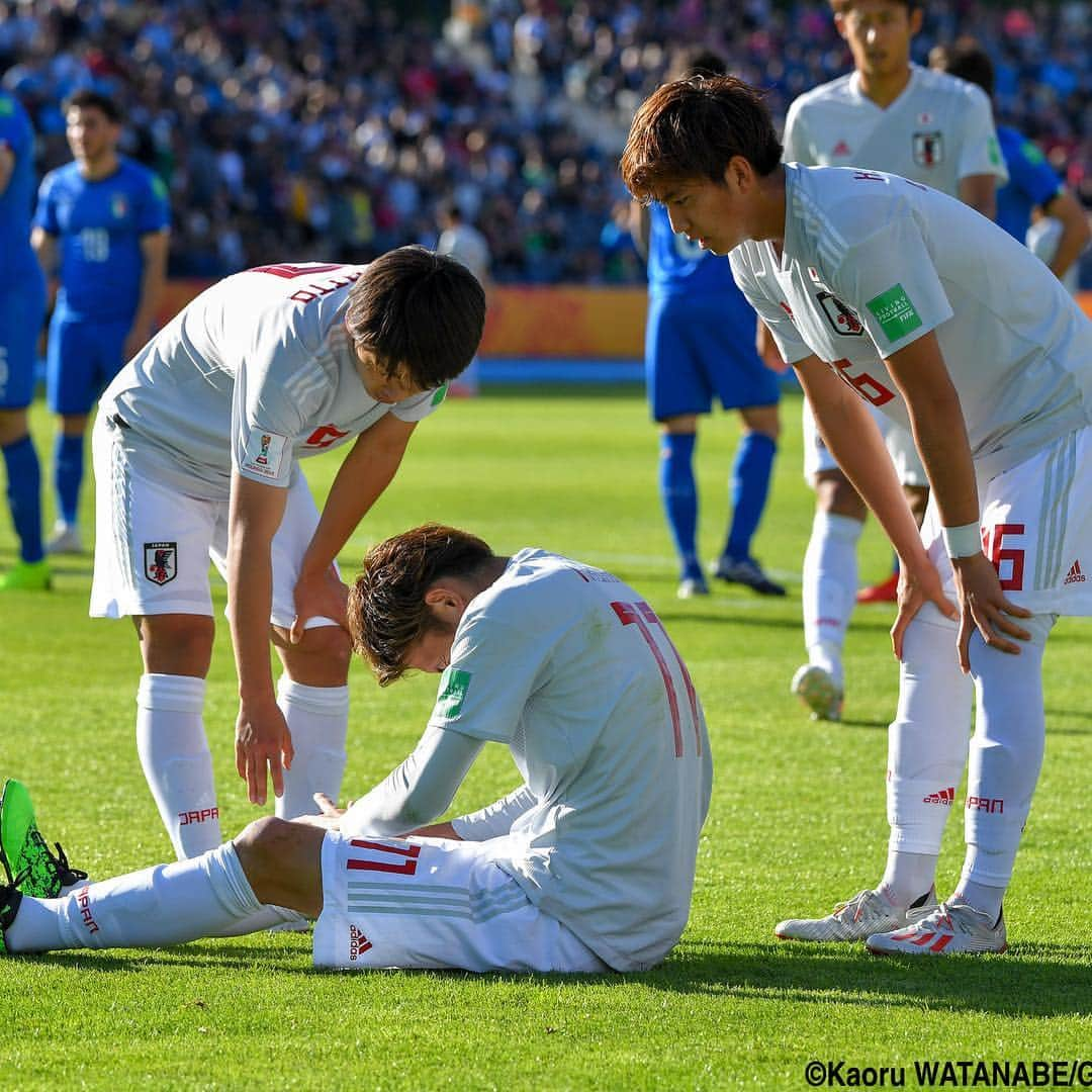 田川亨介さんのインスタグラム写真 - (田川亨介Instagram)「今回離脱という形でチームを離れるのはとても悔しいです。チームにもっと貢献したかったですが、それができないのは、とても残念で情けないです。 でも起きてしまったことを真摯に受け止めて、また次に向けてスタートしなければいけないとも思うので、切り替えて復帰した時にいいプレーができるように努力したいと思います。 この世代はみんな仲が良く、チームワークも最高で本当にいいチームだなと思います。なので勝って欲しいし、勝つ実力はあると思うので全力で応援します！ #FIFA#u20#World Cup#poland」6月1日 12時24分 - tagawakyosuke