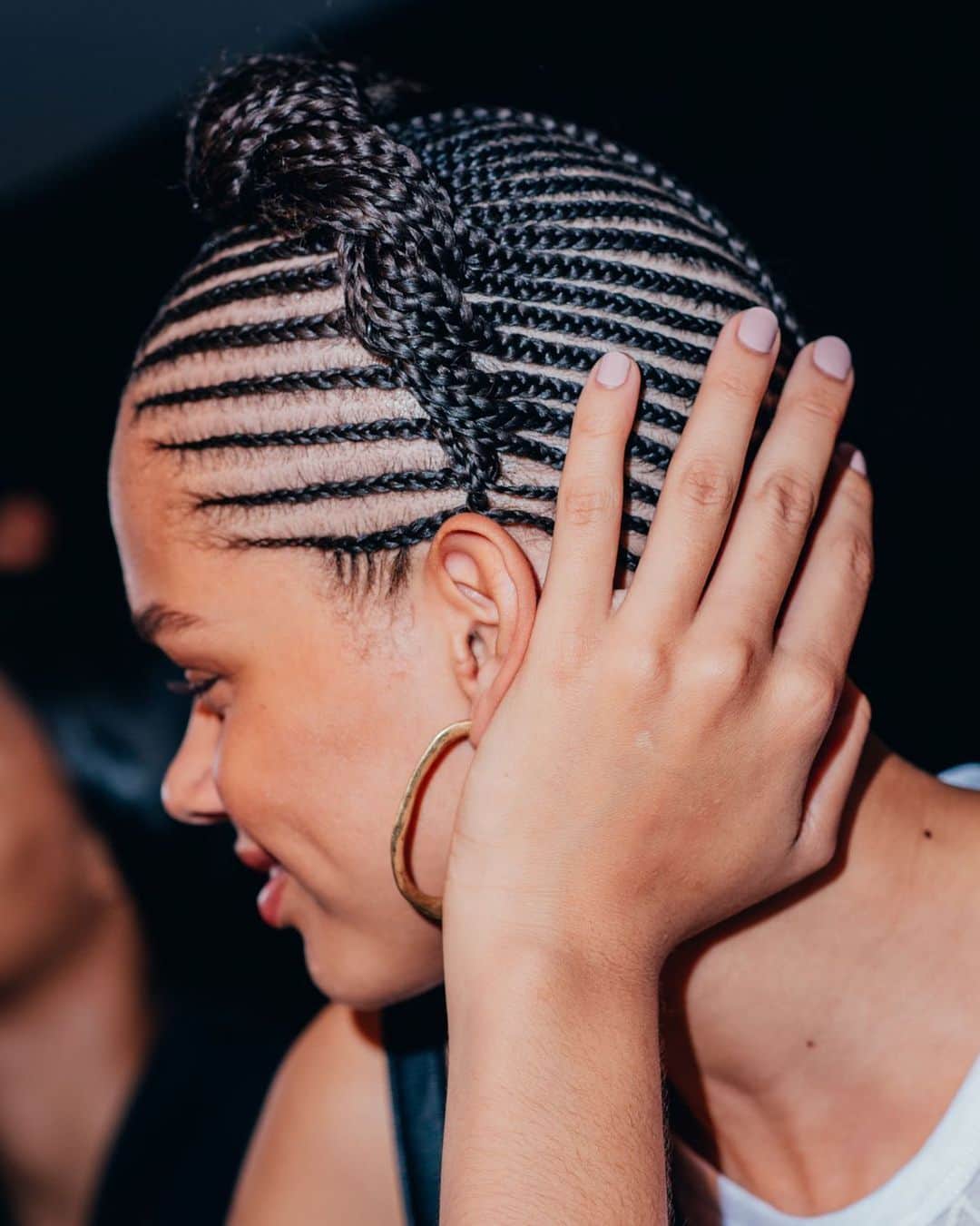アレキサンダー・ワンのインスタグラム：「The mane event. Products backstage at our #Collection12020 runway show provided by @lorealhair. Hair by @duffy_duffy.」