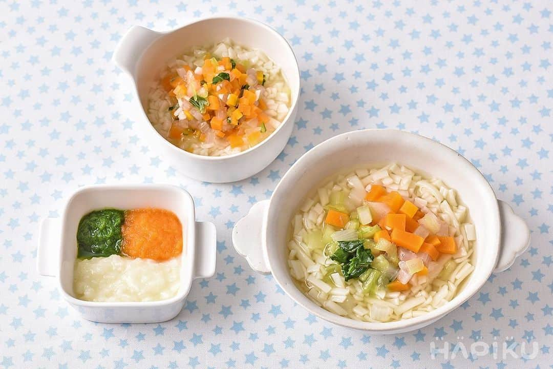 HAPIKU HAPIKU（ハピク）さんのインスタグラム写真 - (HAPIKU HAPIKU（ハピク）Instagram)「★★月齢別の離乳食レシピをご紹介★★ 【うどん】をメインにした離乳食だよ！ 煮込みうどんなどを作るときに、材料を煮込んでから味付けする前に、離乳食の段階に合わせて使える食材を取り分けると便利！ チンゲン菜は季節に合わせて違う葉物に変えてもいいね。 うどんもレシピでは干しうどんを使っているけど、ゆでうどんを使ってもOK。 むずかしく考えずに、食べられる食材をやわらかく煮てあげて、食べやすい大きさに切ったりつぶしたりしてあげれば立派な離乳食のできあがり★ 大人も赤ちゃんも一緒に食べられるものを意識して作ると、大人も自然と野菜の摂取量が増えるね♪ --- ●煮込みうどん（離乳食9～11ヵ月頃） ●くたくた煮込みうどん（離乳食7,8ヵ月頃） ●つぶしうどん（離乳食5,6ヵ月頃） ============================= https://shoku.hapiku.com/recipe/rinyushoku/048/ →詳細はプロフィールのリンクからもみることができるよ！ ============================== #HAPIKU #HAPIKUレシピ #離乳食レシピ #離乳食 #離乳食デビュー #保育園 #保育園給食 #子育て #こどもごはん #こどものいる暮らし #新米ママ #子育て」6月1日 12時50分 - hapiku