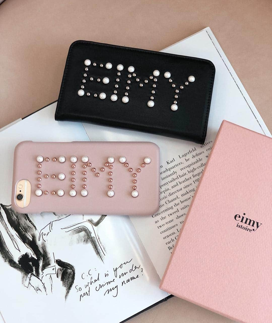 eimy istoireさんのインスタグラム写真 - (eimy istoireInstagram)「. 第二次販売 6/1(土) 18:00〜START✨ 【New Arrival】 大人気だったiPhoneケースが更に可愛くなって登場。 多機能な手帳型とシンプルなハードケースをご用意。 . ✔︎スタッズロゴiPhoneXケース (PNK/BLK) ¥15,000+tax ※XSもご利用頂けます。 ✔︎スタッズロゴiPhone8ケース (PNK/BLK) ¥12,000+tax ※6/6s/7もご利用頂けます。 . . #eimy #eimyistoire #eimy_ootd  #studs #iphone #caseforiphone #fashion #style #instafashion #fashiondaily #ootdfashion #fashionoftheday #photooftheday」6月1日 13時05分 - eimyistoire_official