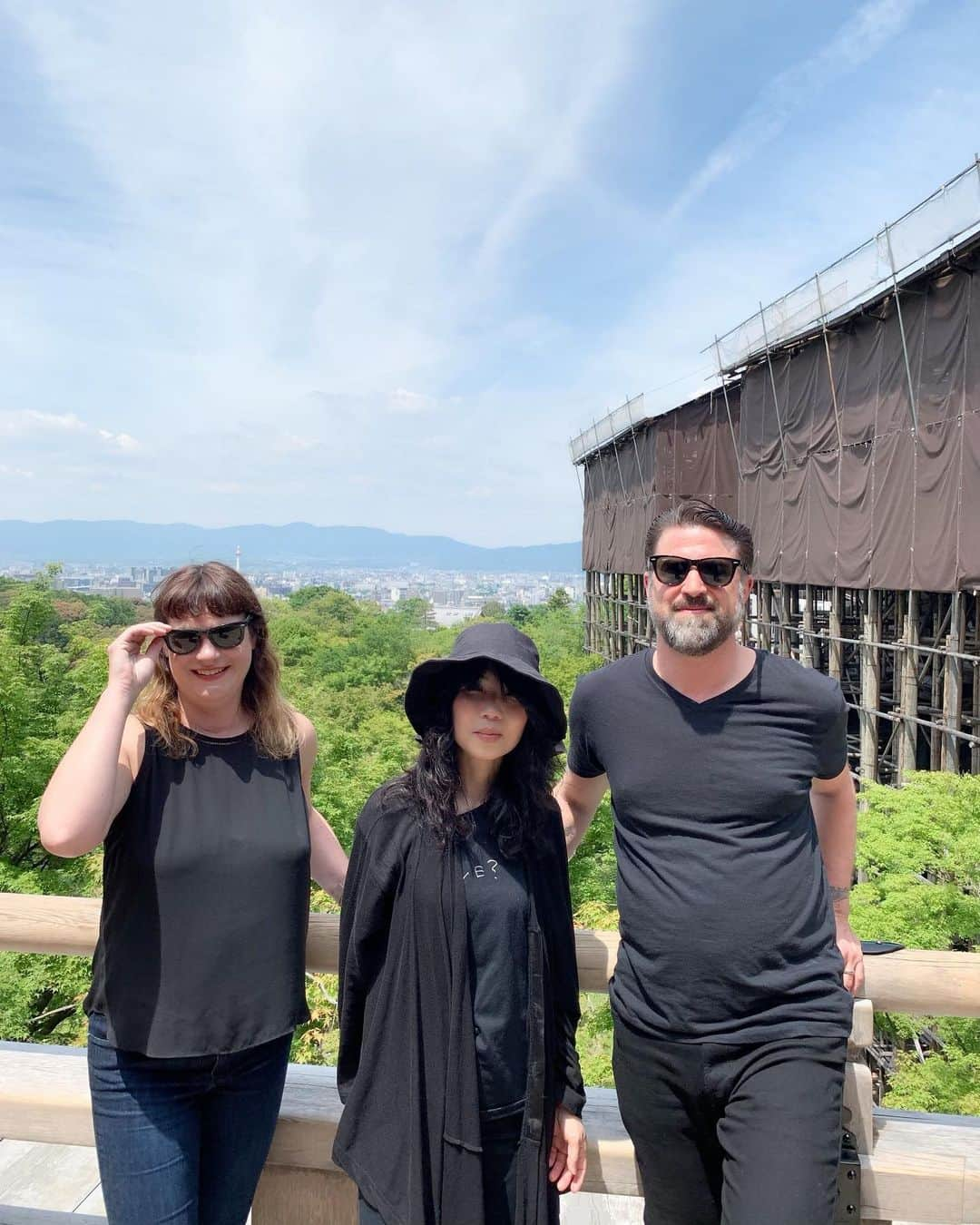 BORISさんのインスタグラム写真 - (BORISInstagram)「Sightseeing in Kyoto with EQD & Crypt City team. I had a great time!  Thanks so much. Love you guys! wata  #eqdtour2019  #清水寺 #銀閣寺 #哲学の道 #水路閣 #嵐山 #竹林 #御髪神社」6月2日 0時02分 - borisdronevil