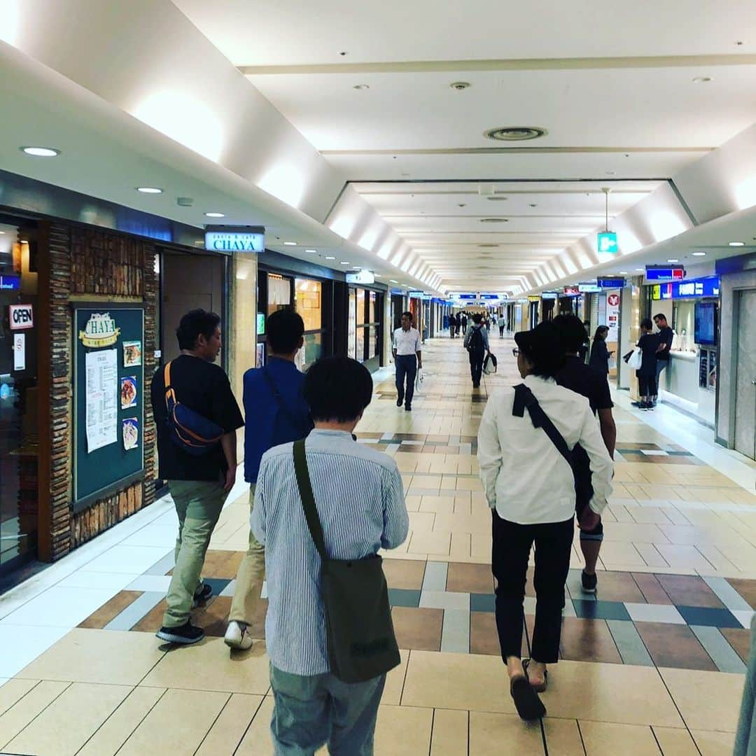 入江悠さんのインスタグラム写真 - (入江悠Instagram)「東京駅地下街で高校剣道部の同級生と呑む。意外と店多い。」6月2日 0時06分 - u_irie