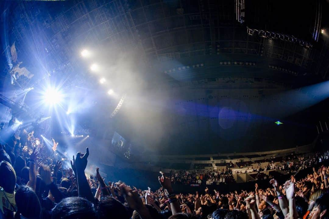 藤原広明さんのインスタグラム写真 - (藤原広明Instagram)「幕張イベントホール 「LOVE MUSIC FESTIVAL 2019」  幕張のあなたにびっくらぶっ！！🦍🦍🦍🦍 photo by @ninjajon」6月1日 22時48分 - hiroaki_drums_superbeaver