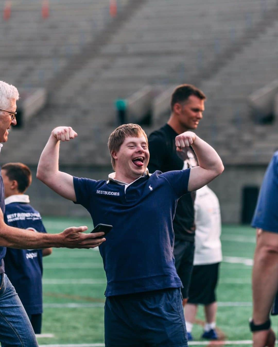 トム・ブレイディさんのインスタグラム写真 - (トム・ブレイディInstagram)「Last night, I was fortunate to take part in the 20th Annual @bestbuddies Football Challenge at Harvard Stadium! This weekend over 7 million dollars will be raised to support Best Buddies, a non-profit organization dedicated to creating opportunities for friendship, employment, leadership development and inclusive living for people with intellectual and developmental disabilities.  My friend Anthony Shriver started Best Buddies in his college dorm room 30 years ago and has since grown from one chapter to nearly 2,900 middle school, high school, and college chapters worldwide.  My first time taking part in the Best Buddies Hyannisport challenge was in 2002 and yesterday it was so special to have both my sons Jack and Benny playing with me in the football game! I’m beyond blessed in my life and feel a great responsibility to give back to those in our community who face unique challenges. No matter who the person is or how different he or she may appear, each person has a unique talent. It’s up to all of us to discover that talent and celebrate it. I want my kids to grow up in a world where people are recognized and celebrated for the characteristics that make them uniquely themselves because we’re all better when we include everyone.」6月1日 22時57分 - tombrady