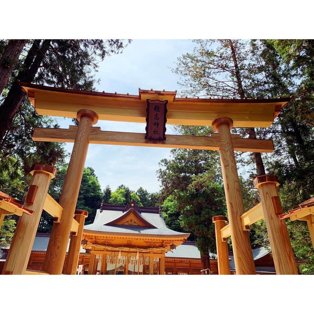 浅田梨奈さんのインスタグラム写真 - (浅田梨奈Instagram)「地元長野でOFF⛩🌲✨ #プロボウラー #浅田梨奈 #オフ日 #穂高神社⛩ #木の香り #孝養杉パワー🙌 #四柱神社⛩ #牧場ソフトクリーム最高🍦 #帰ったら絶対これ食べる #北アルプス牧場 #縄手通り #パン屋さん #スヰト #sweet #sweet縄手本店 #縄手にいるよって言ったら #浅田兄と姉に #スヰトのパン買ってきて #って揃って言われた #昔からある老舗のパン屋さん #食パンが美味しいよ」6月1日 23時01分 - asdrn528