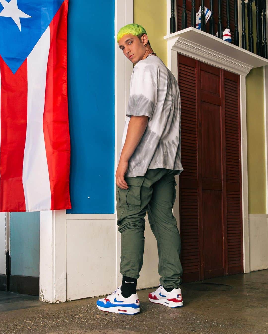 Foot Lockerさんのインスタグラム写真 - (Foot LockerInstagram)「🇵🇷 🇵🇷 🇵🇷 #Nike Air Max 1 Puerto Rico Available Now, In-Store and Online Men's and Kids」6月1日 23時04分 - footlocker