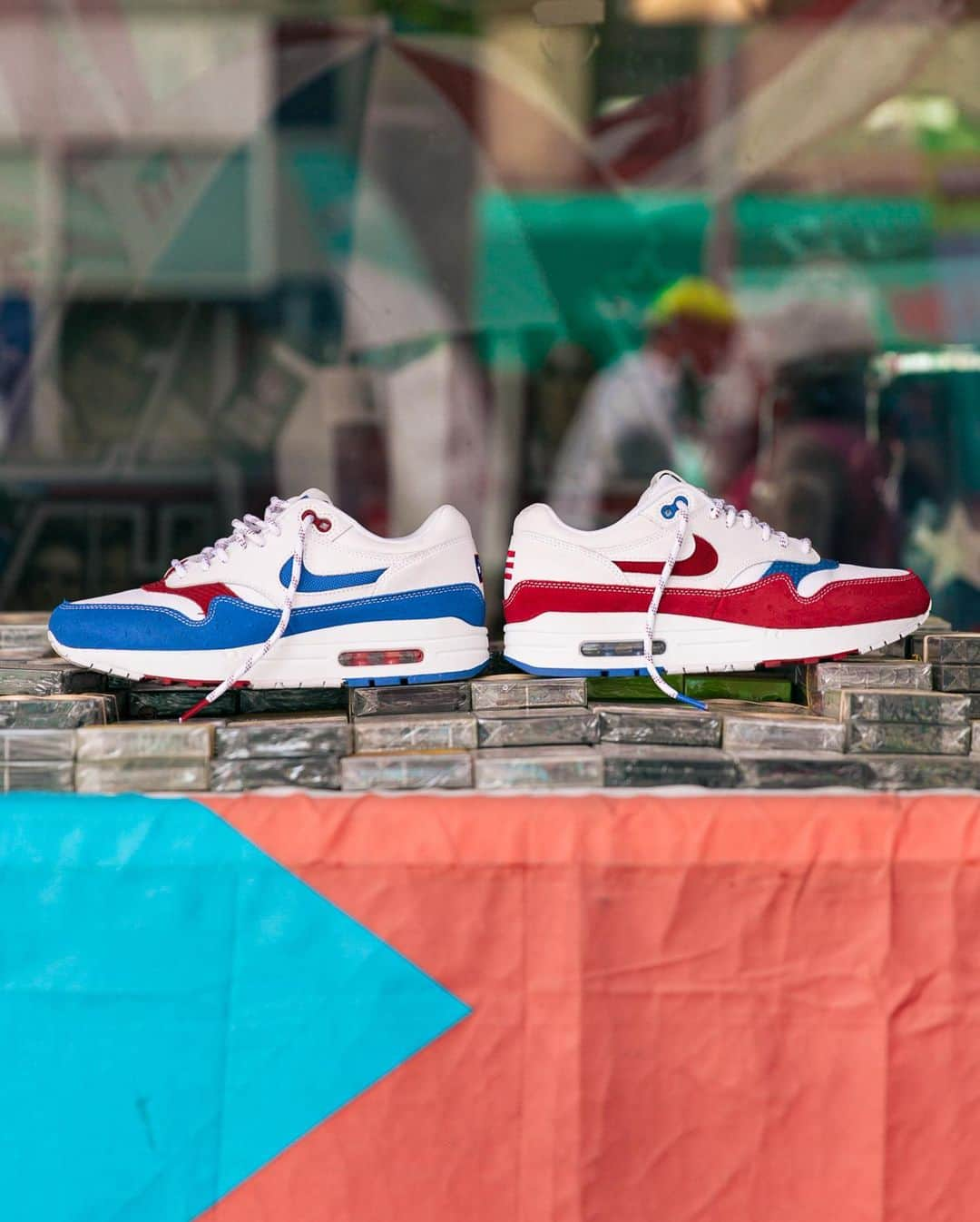 Foot Lockerさんのインスタグラム写真 - (Foot LockerInstagram)「🇵🇷 🇵🇷 🇵🇷 #Nike Air Max 1 Puerto Rico Available Now, In-Store and Online Men's and Kids」6月1日 23時04分 - footlocker