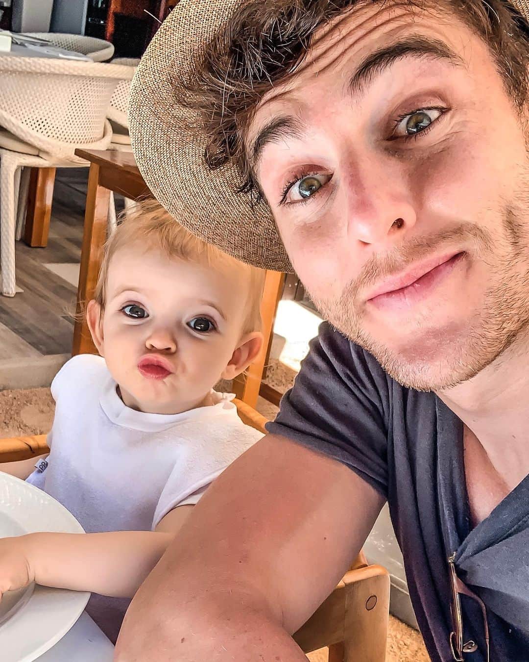 イバイ・ゴメスのインスタグラム：「¡Aiala! ¡Foto! 📸 😘 😂❤️」
