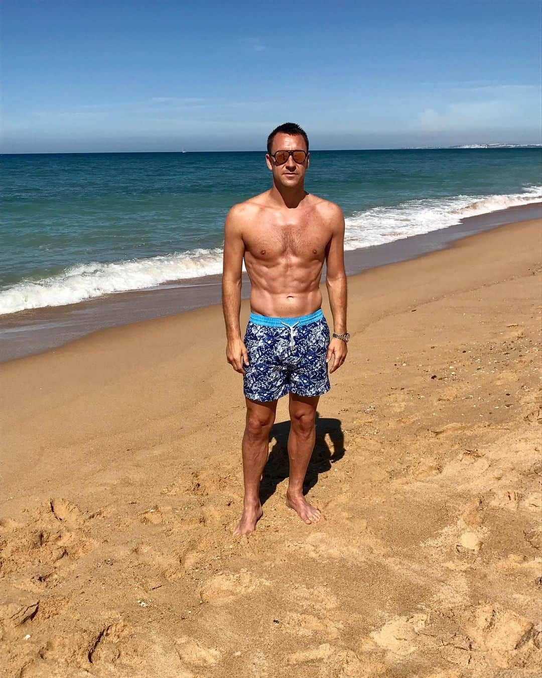 ジョン・テリーさんのインスタグラム写真 - (ジョン・テリーInstagram)「☀️🇵🇹 Boa Tarde  Eu amo Portugal @thomasroyall」6月1日 23時22分 - johnterry.26