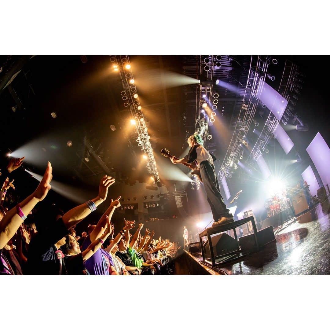 MAMIさんのインスタグラム写真 - (MAMIInstagram)「SCANDAL TOUR 2019 "Fuzzy Summer Mood" . 初日名古屋！29歳初ライブ！ダッ！ お越し下さった皆様ありがとうございました！ いよいよスタートしたなあと行った気持ち❤️ あちあちのあちだったよ〜！楽しかったあ〜！！ . . #scandal_fsm #初日 #名古屋 #地元 #ぴょん #跳ね #私服  #未来人 #ぽい . . . 📸 @takeshiyao」6月1日 23時29分 - mmts_dayo