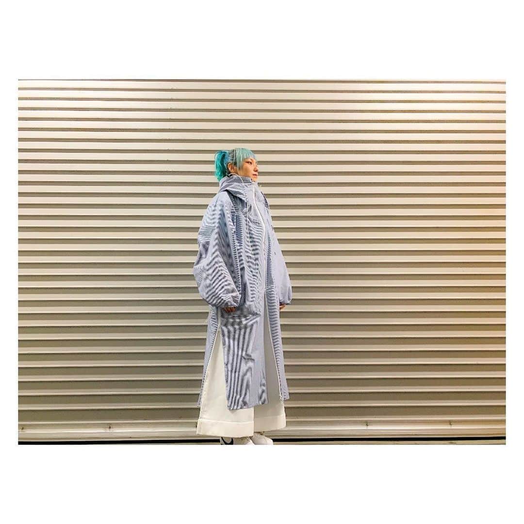 MAMIさんのインスタグラム写真 - (MAMIInstagram)「SCANDAL TOUR 2019 "Fuzzy Summer Mood" . 初日名古屋！29歳初ライブ！ダッ！ お越し下さった皆様ありがとうございました！ いよいよスタートしたなあと行った気持ち❤️ あちあちのあちだったよ〜！楽しかったあ〜！！ . . #scandal_fsm #初日 #名古屋 #地元 #ぴょん #跳ね #私服  #未来人 #ぽい . . . 📸 @takeshiyao」6月1日 23時29分 - mmts_dayo