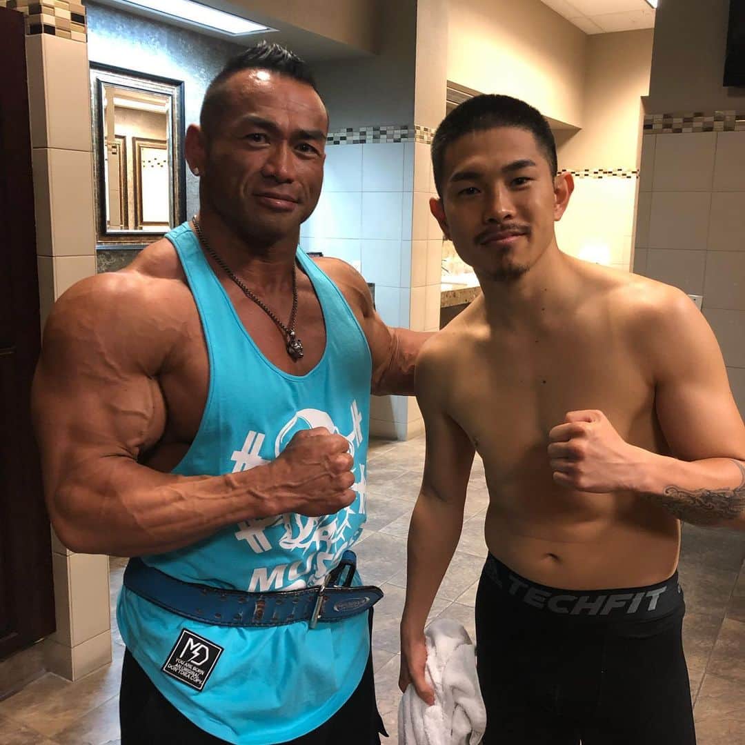 Hidetada Yamagishiさんのインスタグラム写真 - (Hidetada YamagishiInstagram)「Had to take a snap with this warrior @kazuto_ioka_official 3 weight world champion now going to 4 on June 19th! Thrilled to witness he and his team are training extremely hard side by side in @cityathleticclub I’m 120% sure he’s going to win! All the best brother! 3階級制覇のの井岡選手が6月19日の4階級制覇戦に向けてシティアスレチッククラブで合宿中だ。ちょうど同じ時間にトレーニングしているので様子を垣間見ることができてそのスピードとパワーは圧巻だ。4階級制覇は間違いなし！これは賭けるしかないな。 @muscledog_usa」6月1日 23時54分 - hideyamagishi