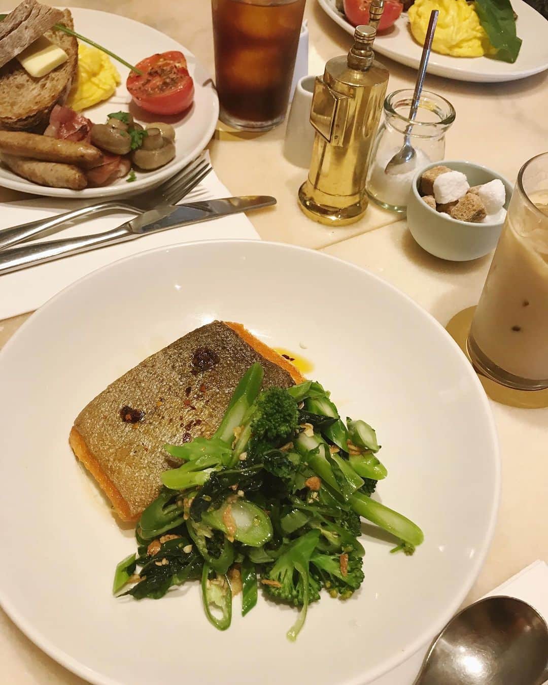 AMOのグルメインスタ