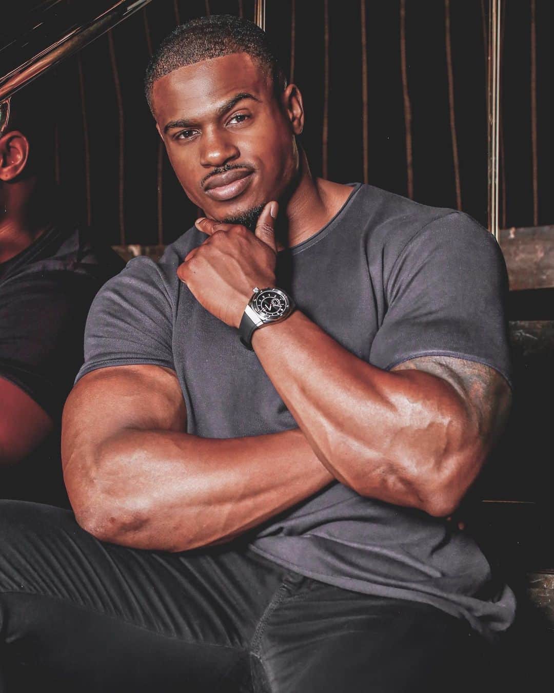 Simeon Pandaさんのインスタグラム写真 - (Simeon PandaInstagram)「The @twsteel x @justliftofficial Collection is available worldwide at TWSTEEL.COM/SIMEONPANDA  This is a very limited collection, once they are all gone that’s it 🤷🏾‍♂️ so do not miss this opportunity. ⁣ ⁣ #simeonpanda #twsteel #twsteelphilippines #justlift #teamjustlift #justliftwatch」6月1日 15時15分 - simeonpanda