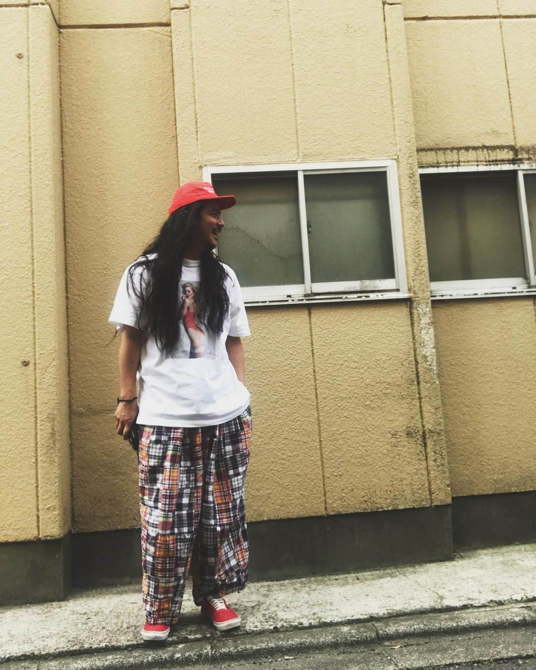 柏木作夢さんのインスタグラム写真 - (柏木作夢Instagram)「ootd😇  CAP_ @realdonaldtrump  Tshirt_ @emmajasmine12345  Sneakers_ @vans ・・・ #longhairoldschool #me #ootd #casual #style #coordinate #mensfashion #mensstyle #menswear #american #l4l #f4f  #mood #local #photooftheday #fine #instadaily #instagood #instafashion #mensblog #vintages #city #tokyo #humanism #outfit #wear #clothes #makeamericagreatagain #selfie #smile」6月1日 15時11分 - samukashiwagi