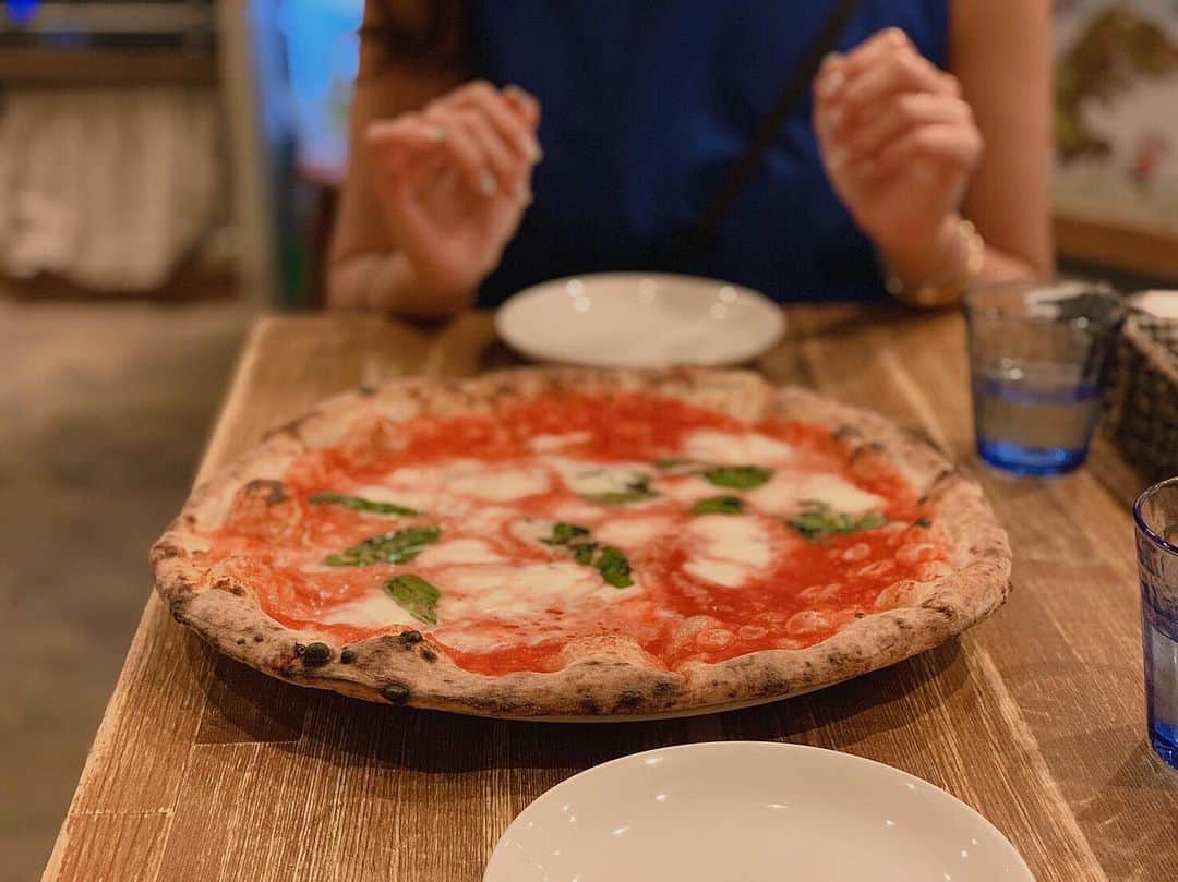 Risako Yamamotoさんのインスタグラム写真 - (Risako YamamotoInstagram)「グルメなお友達に美味しいピザ屋さんを教えてもらって、すぐ行った😋♥️ ・ ・ ピザ大好き🍕😘 #大阪 #lapizzanapoletanaregalo #ラピッツァナポレターナレガロ #大阪グルメ #ピザ #新福島 #Pizza」6月1日 15時19分 - risako_yamamoto