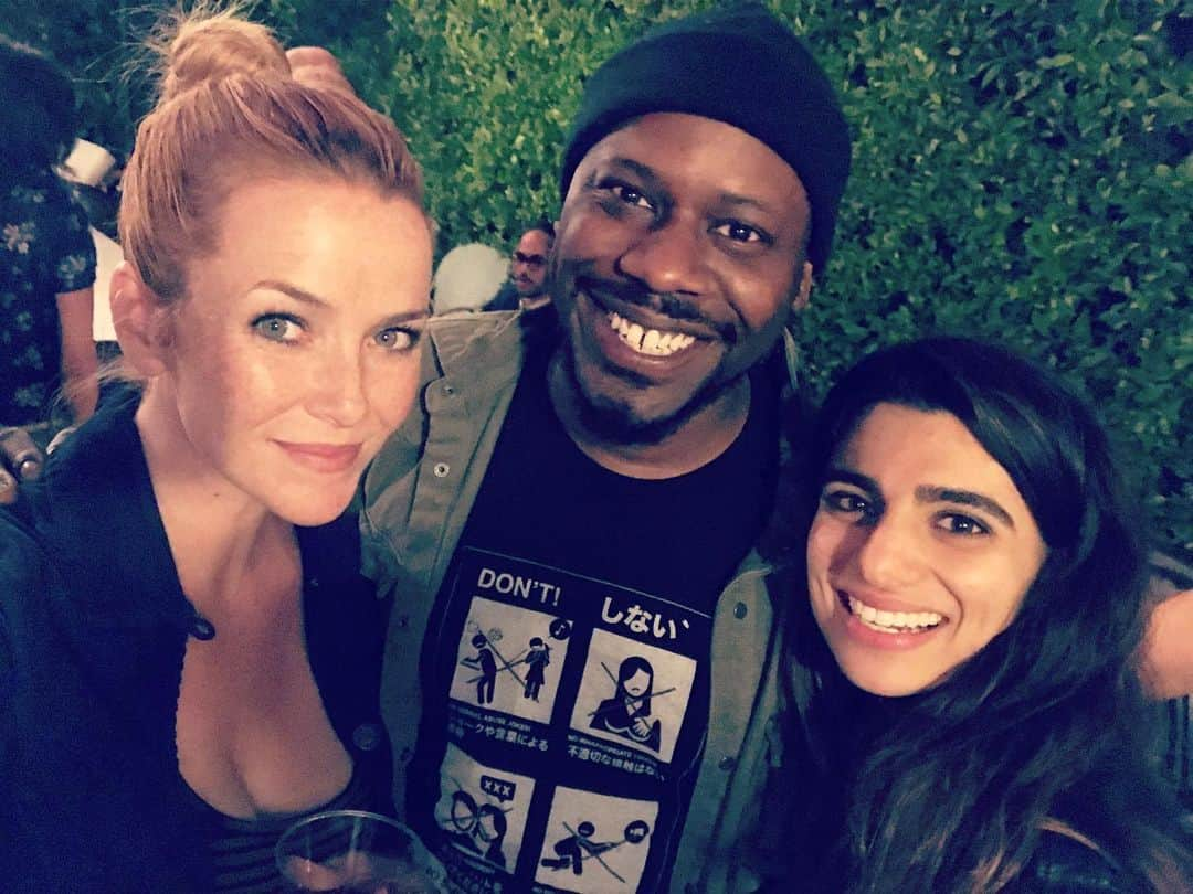 アニー・ワーシングさんのインスタグラム写真 - (アニー・ワーシングInstagram)「The gangs all here! 🍻 #Timeless #Riya」6月1日 15時41分 - anniewersching