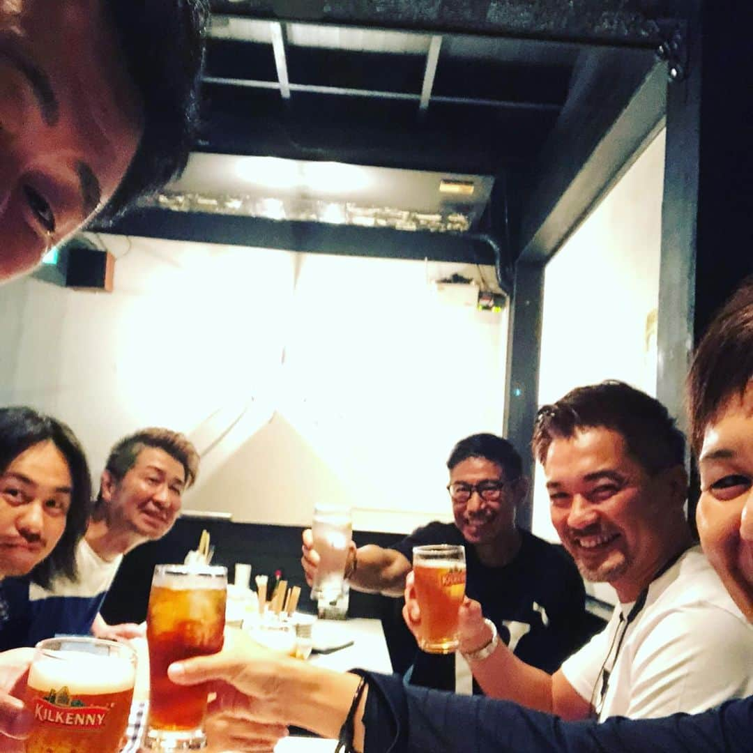 中村譲さんのインスタグラム写真 - (中村譲Instagram)「昨夜はコンペじゃないけどゴルフ仲間と飲み会。2年ぶりくらいに会ったので大はしゃぎしてしまった…門前仲町にあるオシャレなレストラン「ビ リンダ」 #golf #friends #ゴルフ仲間 #ビリンダ#たのしかった」6月1日 15時42分 - joechan1515