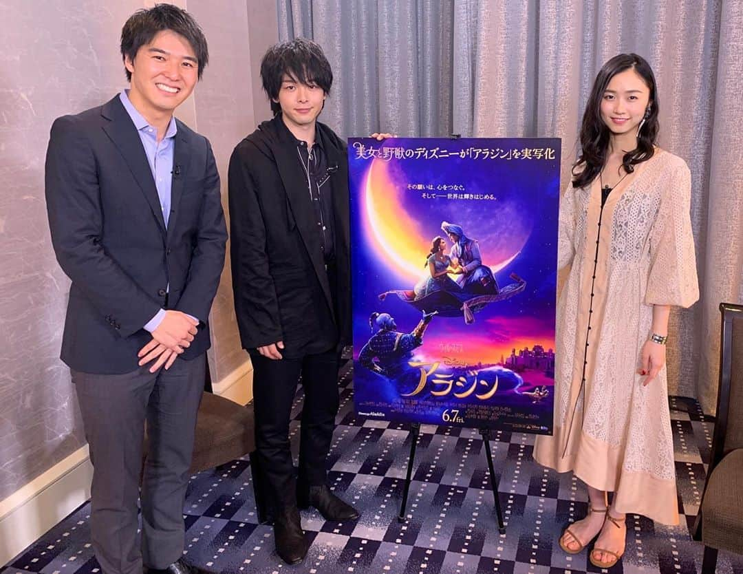 濱田隼さんのインスタグラム写真 - (濱田隼Instagram)「いよいよ、来週の金曜日に公開される、実写版「アラジン」。 . アラジンと、ジャスミンの日本語吹き替えを担当した #中村倫也 さんと #木下晴香 さんを直撃しました。 . お二人が奏でる、名曲「ホール・ニュー・ワールド」のハーモニーは、興奮します！！ . また、中村さんは「ひつまぶしが大好きだ」と 名古屋愛も示してくれました！(^^) . 実写版「アラジン」。 日本語吹き替えにも注目です！！ . #アラジン #吹き替え #ホールニューワールド #中村倫也 さん #木下晴香 さん #メーテレ #アナウンサー #濱田隼 #デルサタ11」6月1日 15時39分 - shun_hamada_nbn