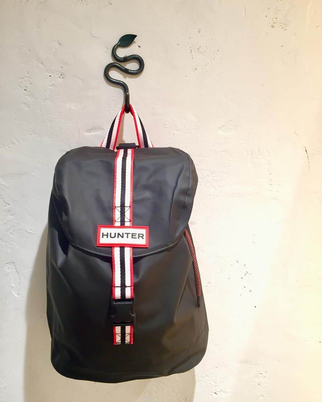 HANSEL&GRETELさんのインスタグラム写真 - (HANSEL&GRETELInstagram)「Information from HANSEL⭐️ HUNTER  POP-UP EVENT！  6.1 sat - 6.9 sun  ORIGINAL LIGHT WEIGHT RUBBERISED BACKPACK  18,000+tax  #hanselandgretelretel #seijo #natural #photo #flower  #成城学園前 #成城 #雑貨 #暮らし  #生活 #セレクトショップ #ライフスタイルショップ  #ナチュラル #シンプルライフ #ヘンゼルandグレーテル  #hunter #リュック #バックパック  #backpack #popup #雨の日コーデ  #ハンターリュック」6月1日 16時05分 - hansel_and_gretel_official