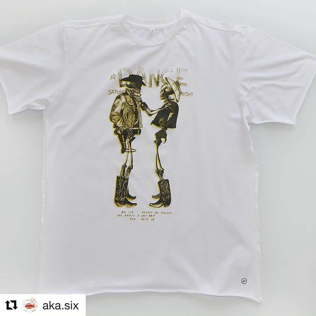 藤原ヒロシさんのインスタグラム写真 - (藤原ヒロシInstagram)「#Repost @aka.six with @get_repost ・・・ exclusive #selfridges #selfridgeslondon #exclusivecolourway #hiroshifujiwara #simonbarker #fragmentdesign #akasix #deadcowboys #yellowblack #blackyellow」6月1日 16時37分 - fujiwarahiroshi