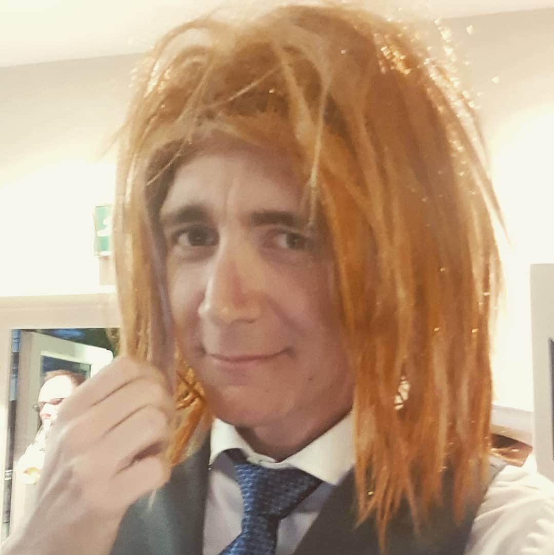 オリバー・フェルプスさんのインスタグラム写真 - (オリバー・フェルプスInstagram)「Found this in a photo booth box at a wedding I was at yesterday. Reminded me of something... #fakeginger」6月1日 16時53分 - oliver_phelps