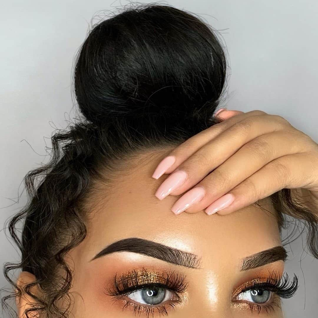 Anastasia Beverly Hillsさんのインスタグラム写真 - (Anastasia Beverly HillsInstagram)「Brow Game @vanessa.nsc  Using #Dipbrow Pomade in Granite  #weAREbrows #anastasiabrows」6月1日 16時53分 - anastasiabeverlyhills