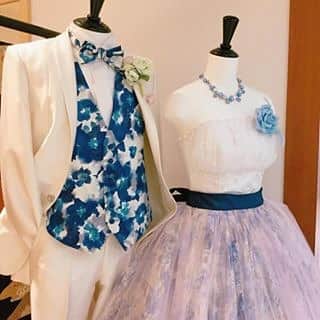 ホテルモントレウェディング【公式】 のインスタグラム：「♥ ￣￣￣￣￣￣￣￣￣￣ @montereyweddingをフォローして 『 #モントレ花嫁 』『 #ホテルモントレ』の タグをつけて投稿してくださいね＊*. . ペールカラーのドレスの数々..✧ これからのシーズンにおススメのドレスを 数多くご用意しております♡ ---------- @hotelmontereyyokohama.bridal の提携ドレスショップ @marie_classe . ◆ホテルモントレ公式HPはこちら* https://www.monterey-wedding.jp . #モントレ #モントレ花婿 #dressy花嫁 #プレ花嫁 #marry花嫁 #卒花 #marryxoxo #wedding #weddingceremony #weddingreception #weddingparty #weddingdress #dress #flower #weddingbouquets #プラコレ #結婚式場 #ウエディングニュース  #日本中のプレ花嫁さんと繋がりたい #結婚式 #パーティー #披露宴 #ホテルウェディング #ウェディングドレス #カラードレス #ドレス迷子 #ドレス」