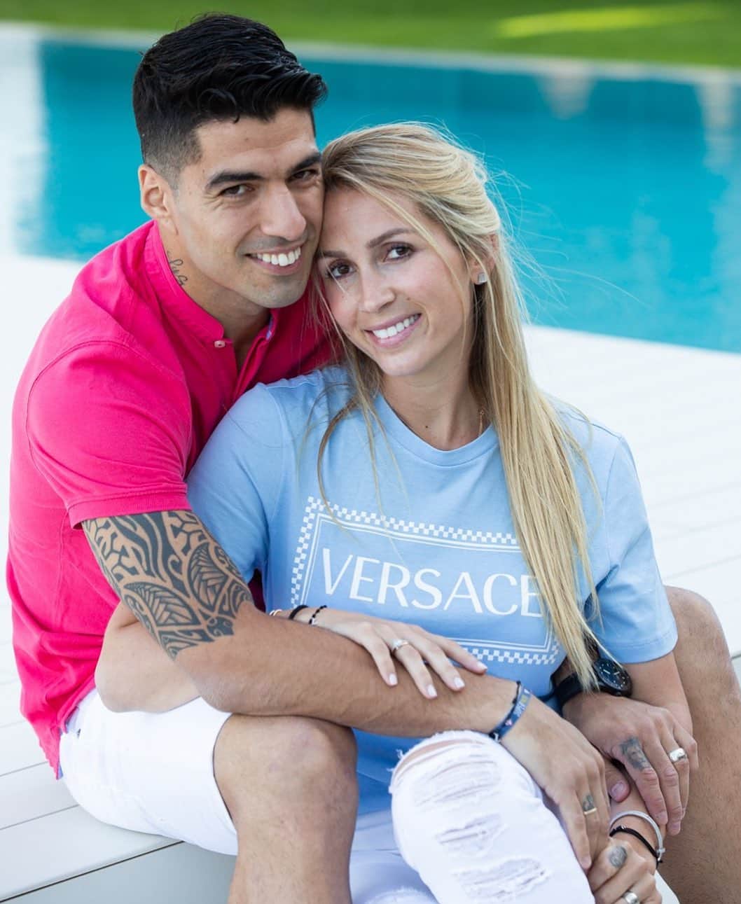 ソフィア・バルビのインスタグラム：「Vos y yo. Ta? ❤️❤️ @luissuarez9」