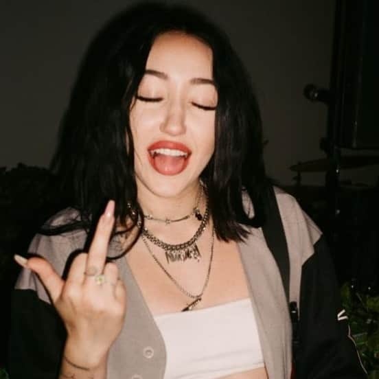 ノア・サイラスさんのインスタグラム写真 - (ノア・サイラスInstagram)「no one:  noah cyrus: /um( also) *idk who took this but i love u cus i kno its one of u in the crew*」6月1日 17時05分 - noahcyrus