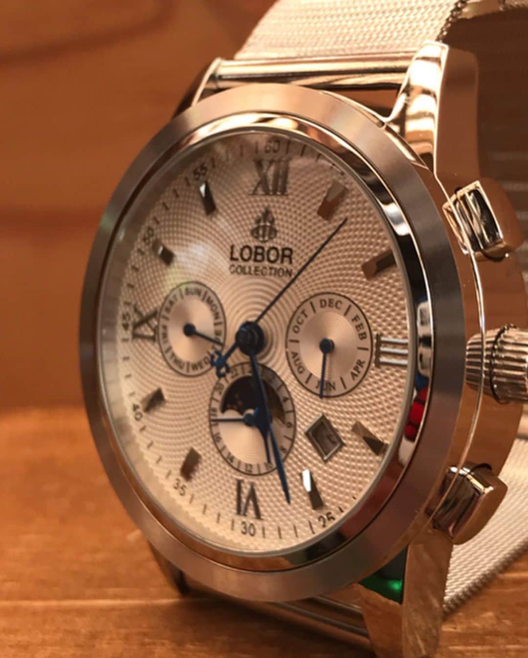 midoriさんのインスタグラム写真 - (midoriInstagram)「. . 1年前も、 @loborjapan  の腕時計⌚️. . . ビッグフェイスの腕時計は、コイちゃんの顔の大きさと一緒でした❤️❤️. . . . . . 『midorinotanbo521 』のクーポンコード使用で10パーセントオフになりますので、是非、お気に入りを見つけて下さい🤗🤗. . .  #lobor#ロバー#腕時計#時計 . .  #ねこ#猫#ねこすたぐらむ #にゃんこ  #にゃんすたぐらむ#ふわもこ部#茶トラ #みんねこ#ピクネコ#ねこらぶ #スタペ応募#ねこのきもち部#ペコねこ部 #instagram#catstagram#cats_of_instagram#ilovemycat」6月1日 17時17分 - midorinotanbo