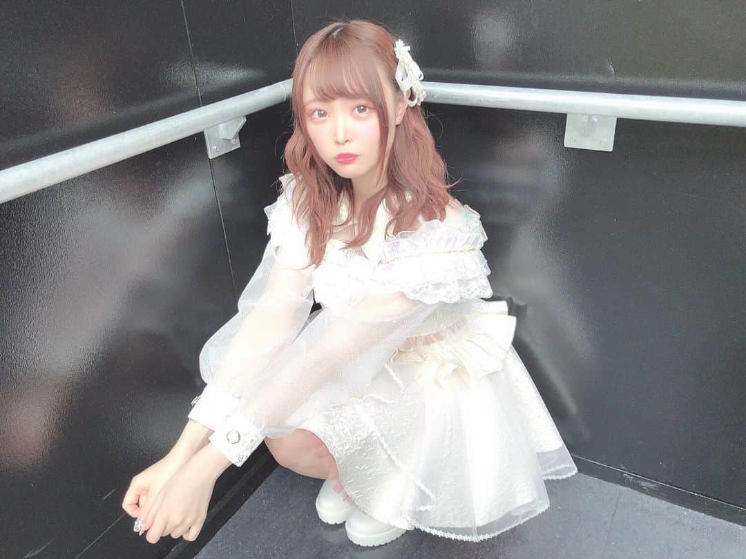 鳥海絢菜さんのインスタグラム写真 - (鳥海絢菜Instagram)「新衣装なりました、つよい ❤︎ ❤︎ ❤︎ #idol #white #pink #レース #フリル  #リボン #衣装 #可愛い」6月1日 17時14分 - lemchan__